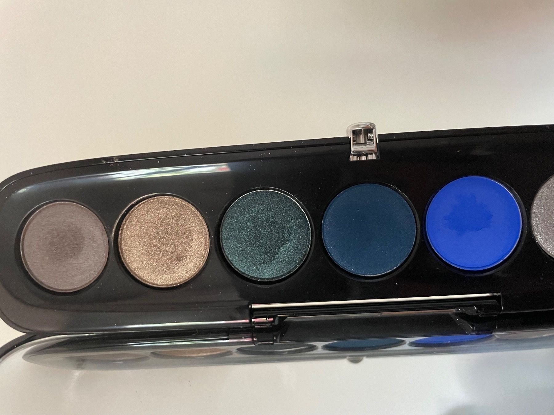 Make-up: Marc Jacobs Eyeshadow Palette, voll – Gebraucht aus Zürich von deruja 2