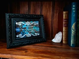 Plaque métal citation "I cry a lot", fait main, bleue