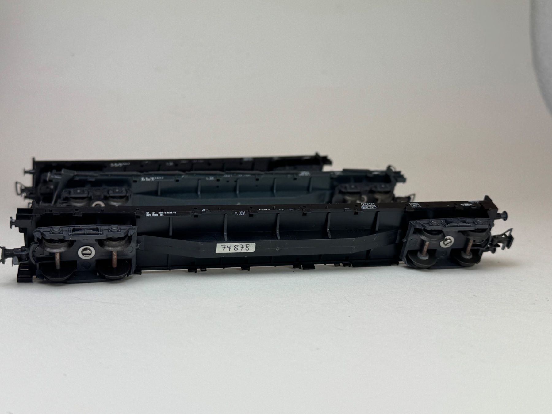 Liliput Modellini di ferrovie: Liliput drei Container Rungen Wagons – Usato da Elm venduto da Wikmtz 2