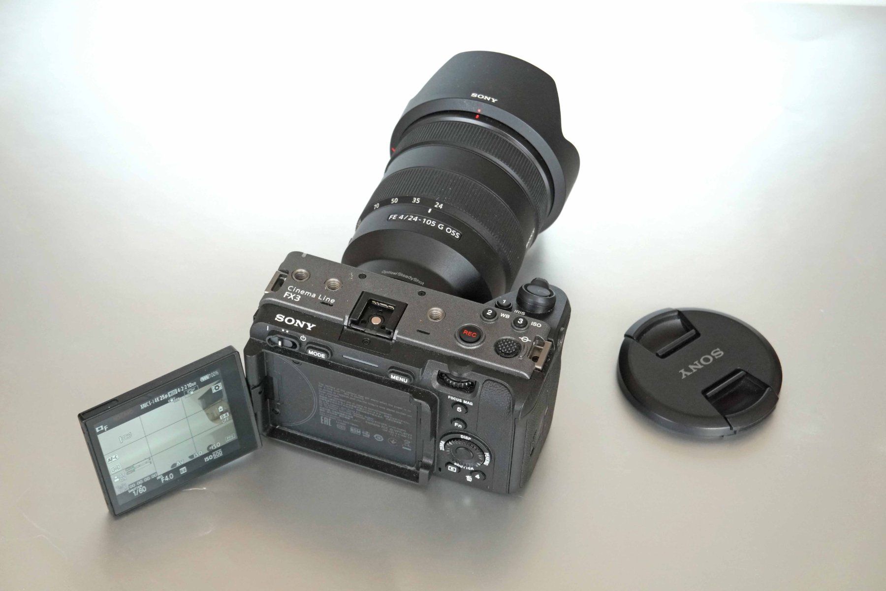 Sony Videocamere: Sony  FX3 mit Obj. F4 / 24-105mm und weiterem Zubehör – Usato da Uster venduto da schmio