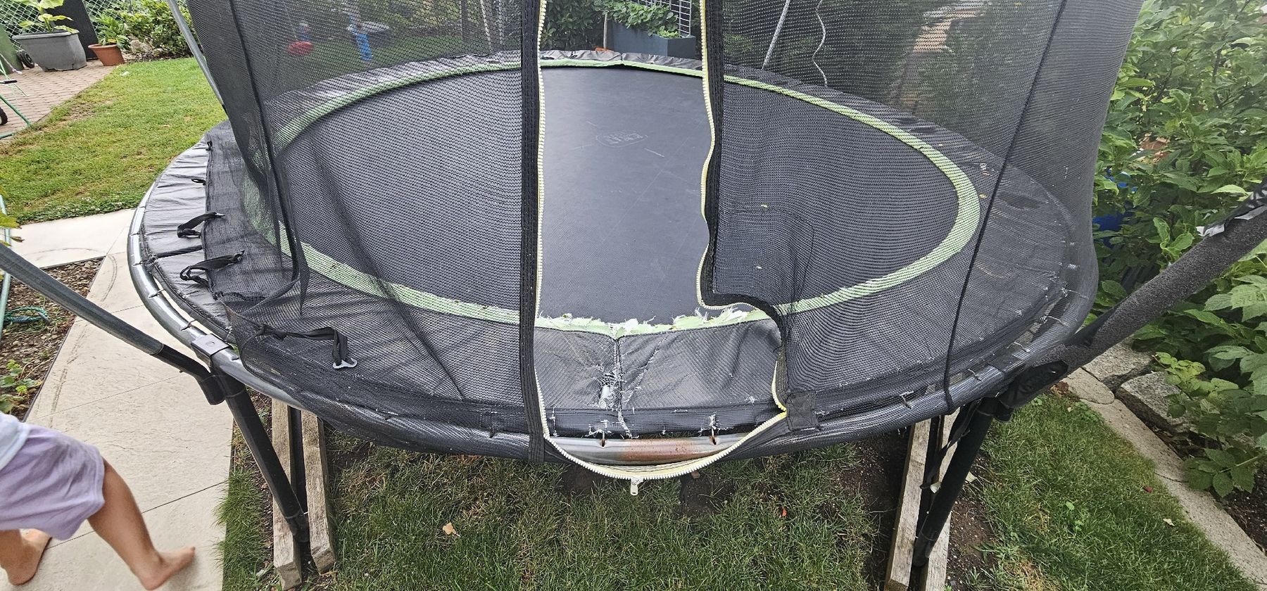 Trampoline: Trampolin  – Gebraucht aus Bellach von 7718MFK 1