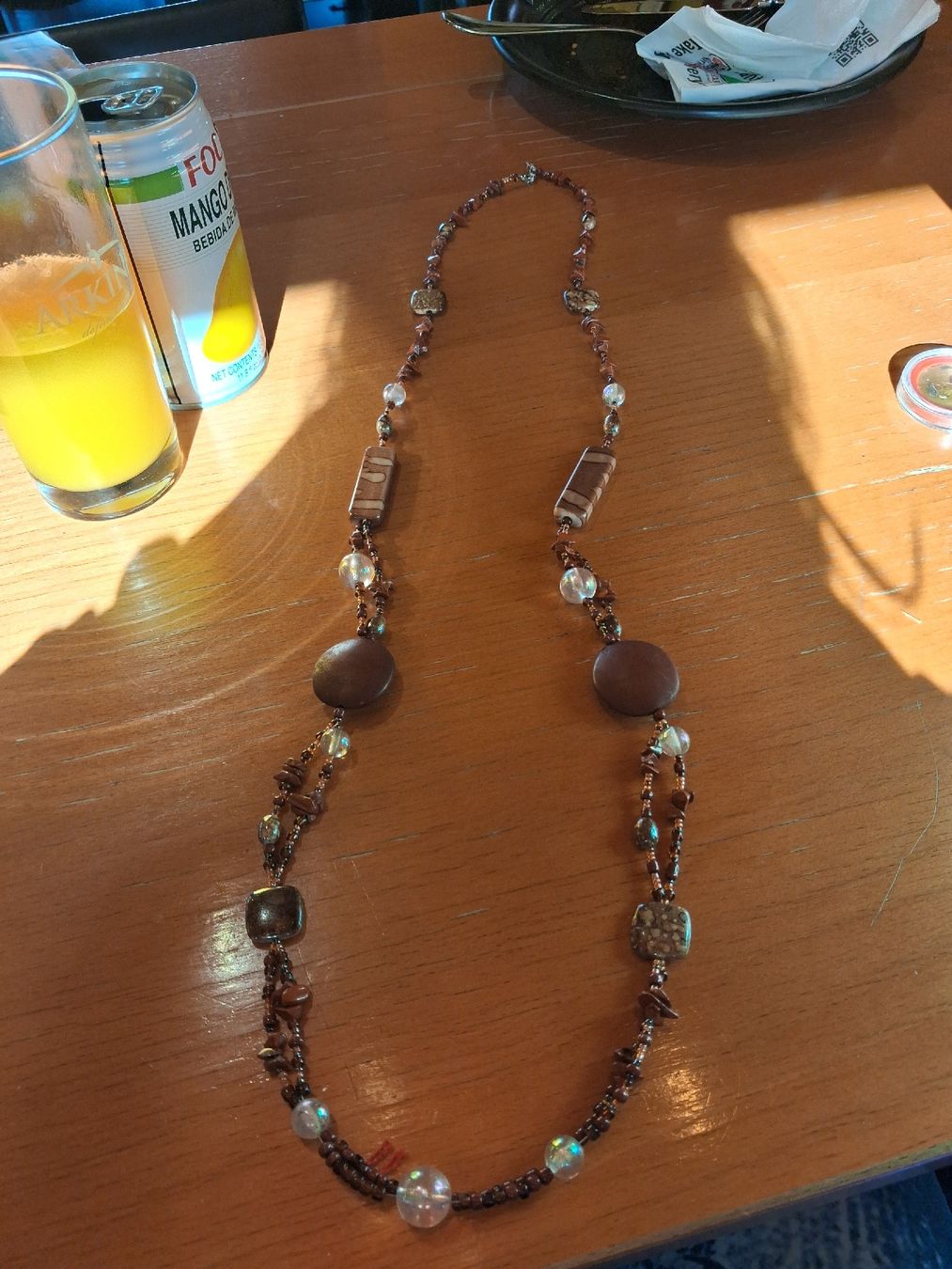 Catenine: Es ist eine wunderschöne Halskette mit verschiedenen Perlem – Usato da Wolfhausen venduto da fab_58yr