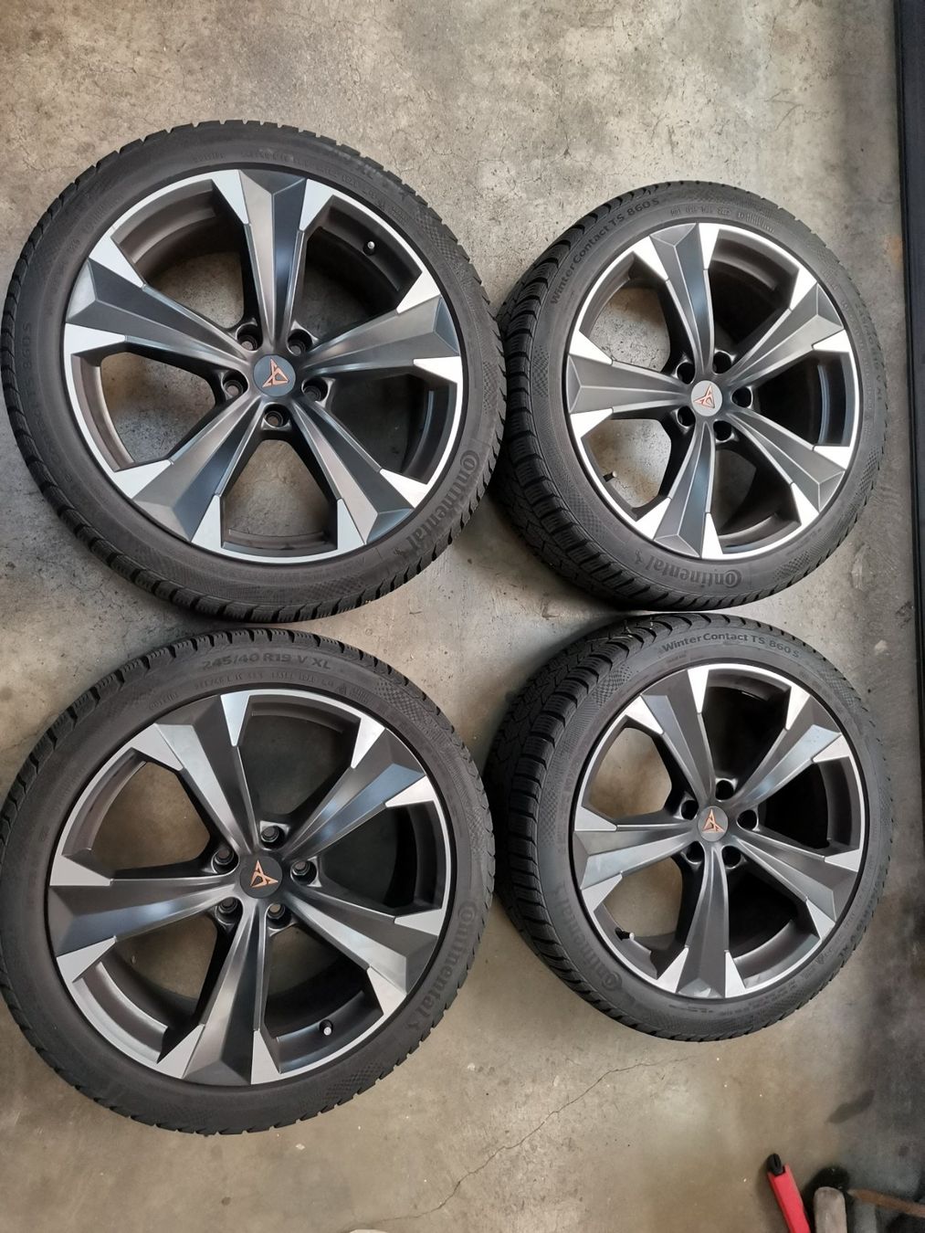 Seat Pneumatici & Ruote complete: Seat / Cupra Ateca Räder – Usato da Cham venduto da grepper13