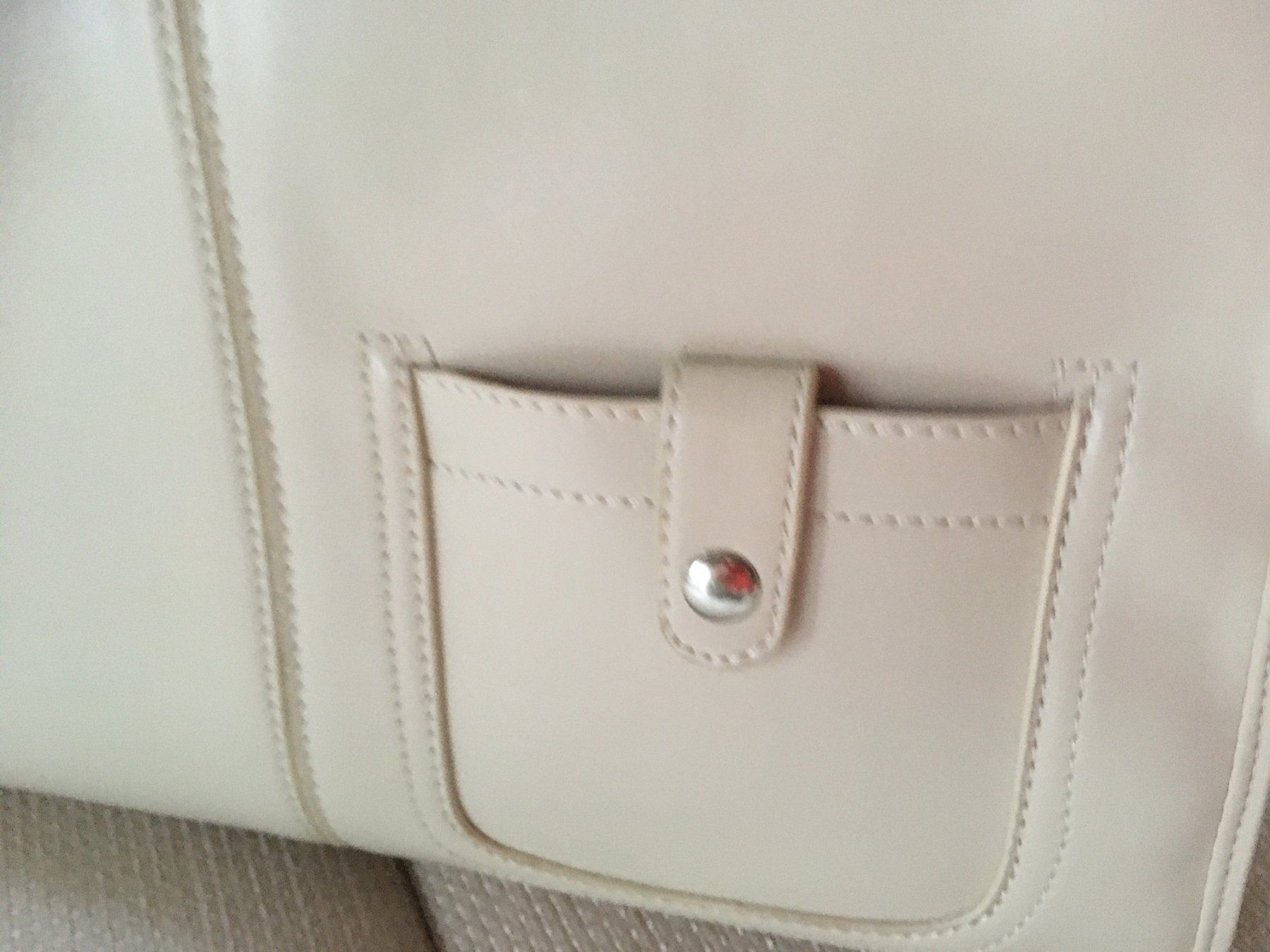 Taschen für Damen: Handtasche – Gebraucht aus Münchenstein von ann_2n6y 1
