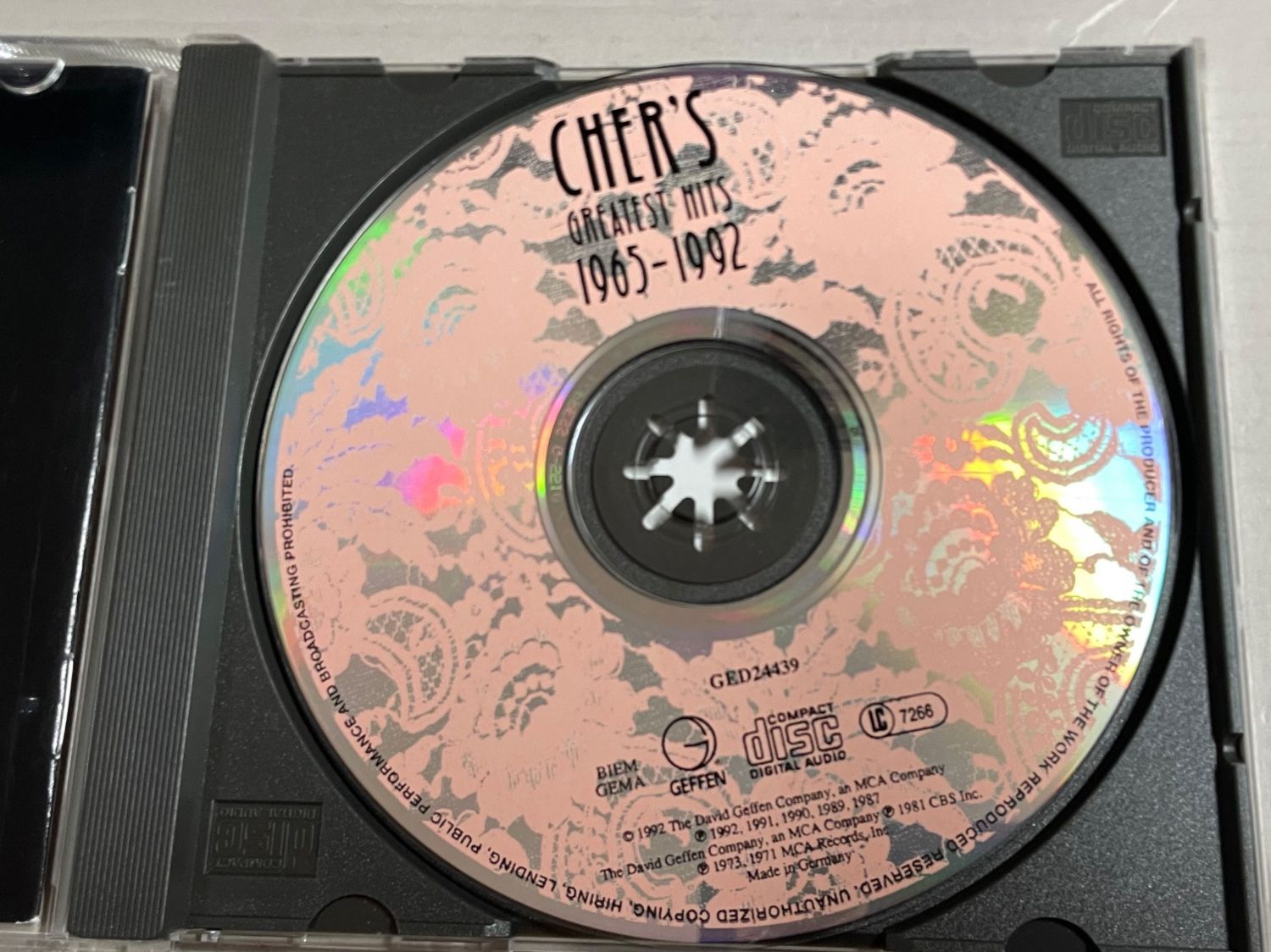 CD: Cher-Greatest Hits – Usato da Muri b. Bern venduto da AdidasCollector 2