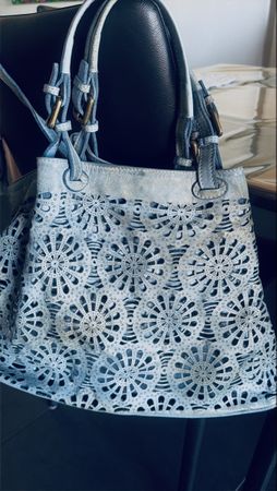 Sac à main cuir italien perforé bleu NEU 
