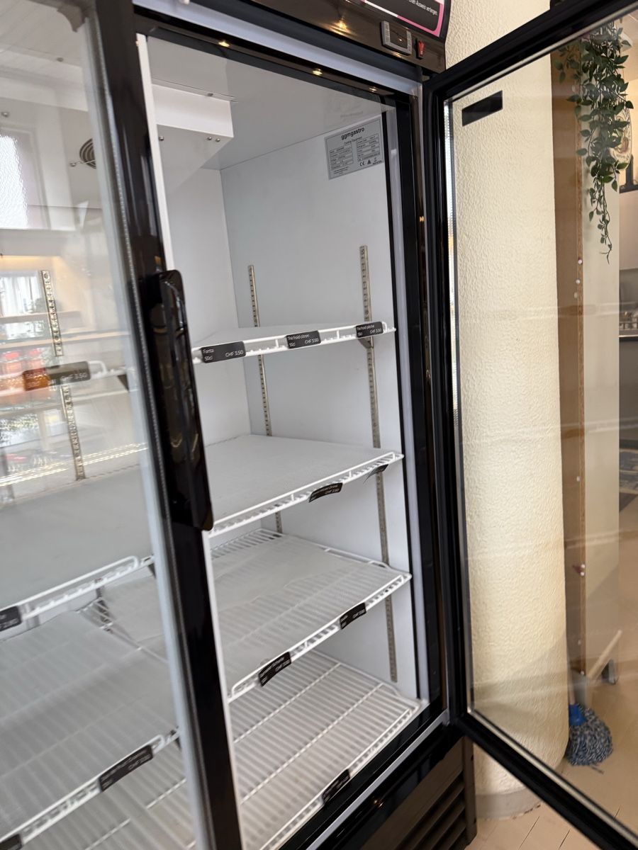 Kühlschrank: Frigo pour boissons professionnels – Gebraucht aus Biel/Bienne von mar_hhq2 1