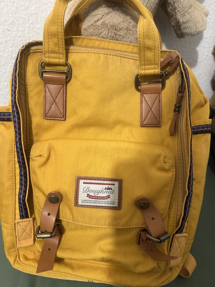 Sacs à dos: Doughnut Limited Edition Backpack – Yellow Ethnic Style – D'occasion à Zürich par Happypuppy999