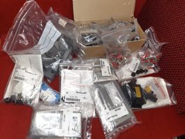 Über 2kg neue Schroff Gehäuseteile! Profiware!