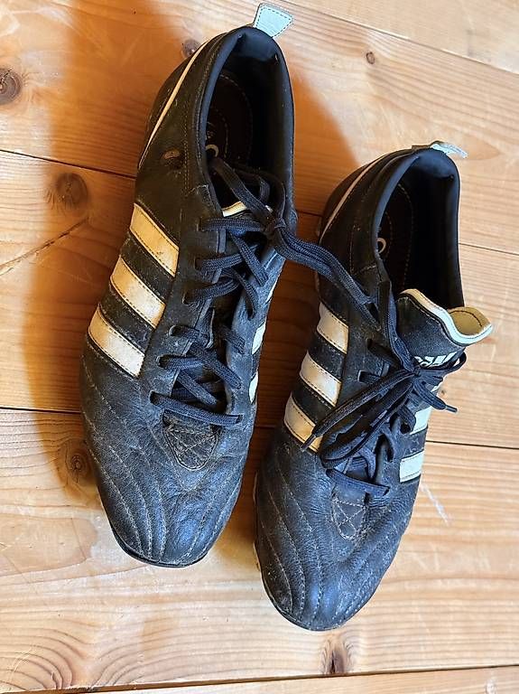 Chaussures hommes: Fussballschuhe Adidas – D'occasion à Walenstadt par Manow3