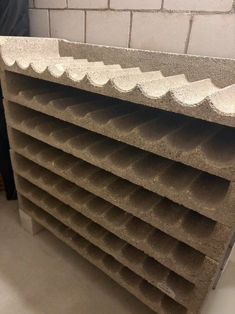 Scaffali: Weinregal aus Beton Stein – Usato da Ueken venduto da inf_djc5 1