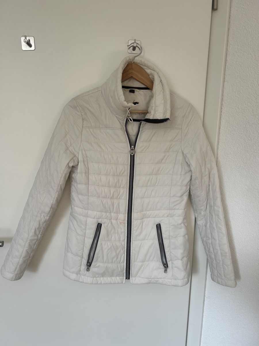 Guess Giacche: Guess White light Padded Jacket - Ladies Size S – Usato da Marin-Epagnier venduto da Kty_1907 6