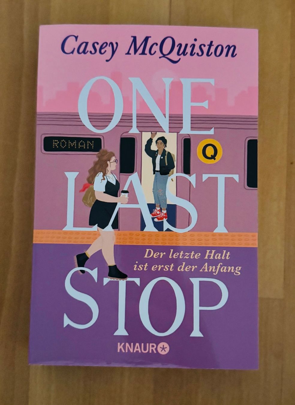 Bücher: one last stop- Casey McQuiston – Gebraucht aus Bettwil von bellis_perennis_222