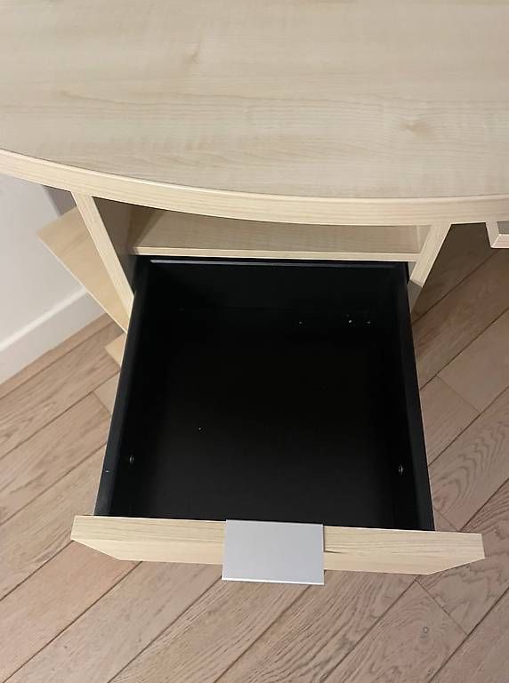 Scrivanie: bureau enfant – Usato da Crans VD venduto da sje_9dvd 4