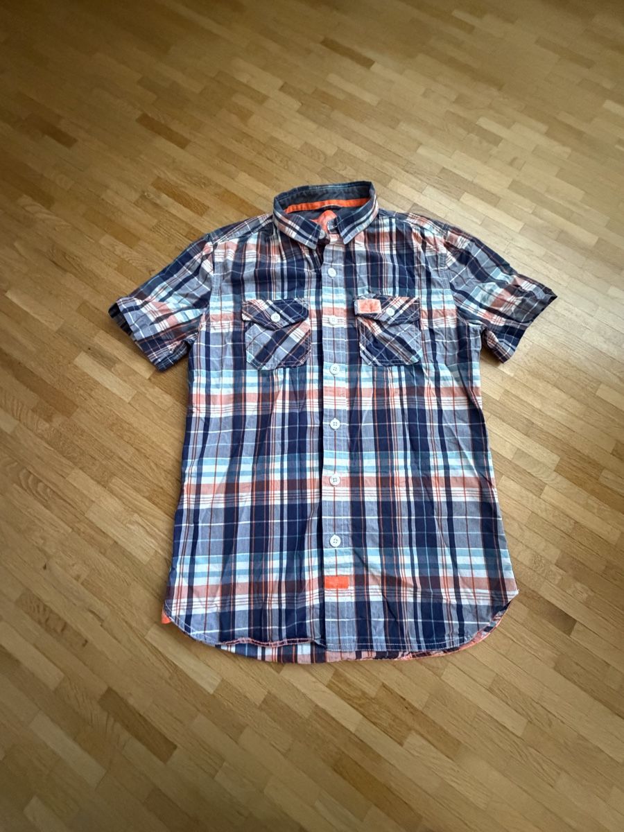 Hemden: Superdry Kurzarmhemd, Grösse M – Gebraucht aus Ittigen von mrv_jjl9