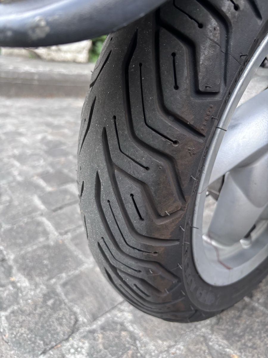 Piaggio Scooter: Piaggio FLY 125 Roller frisch ab MFK – Usato da Zürich venduto da Sutecs 7