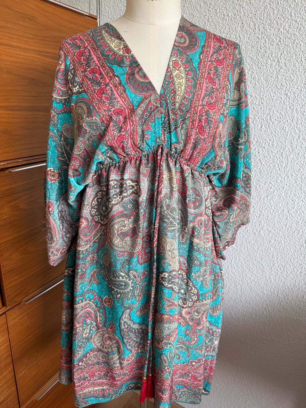 Tuniche: Neu Tunika Kleid Unisize Seide – Nuovo e nell'imballaggio originale da Kirchdorf AG venduto da coco123