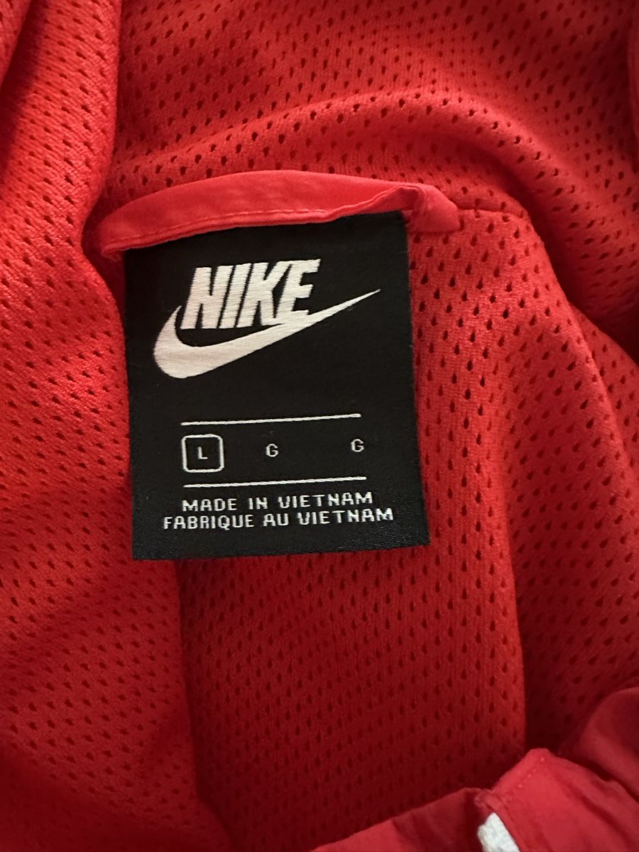 Nike Giacche: Damen Nike Jacke Gr/L – Nuovo (secondo la descrizione) da Basel venduto da Ivana_4 2