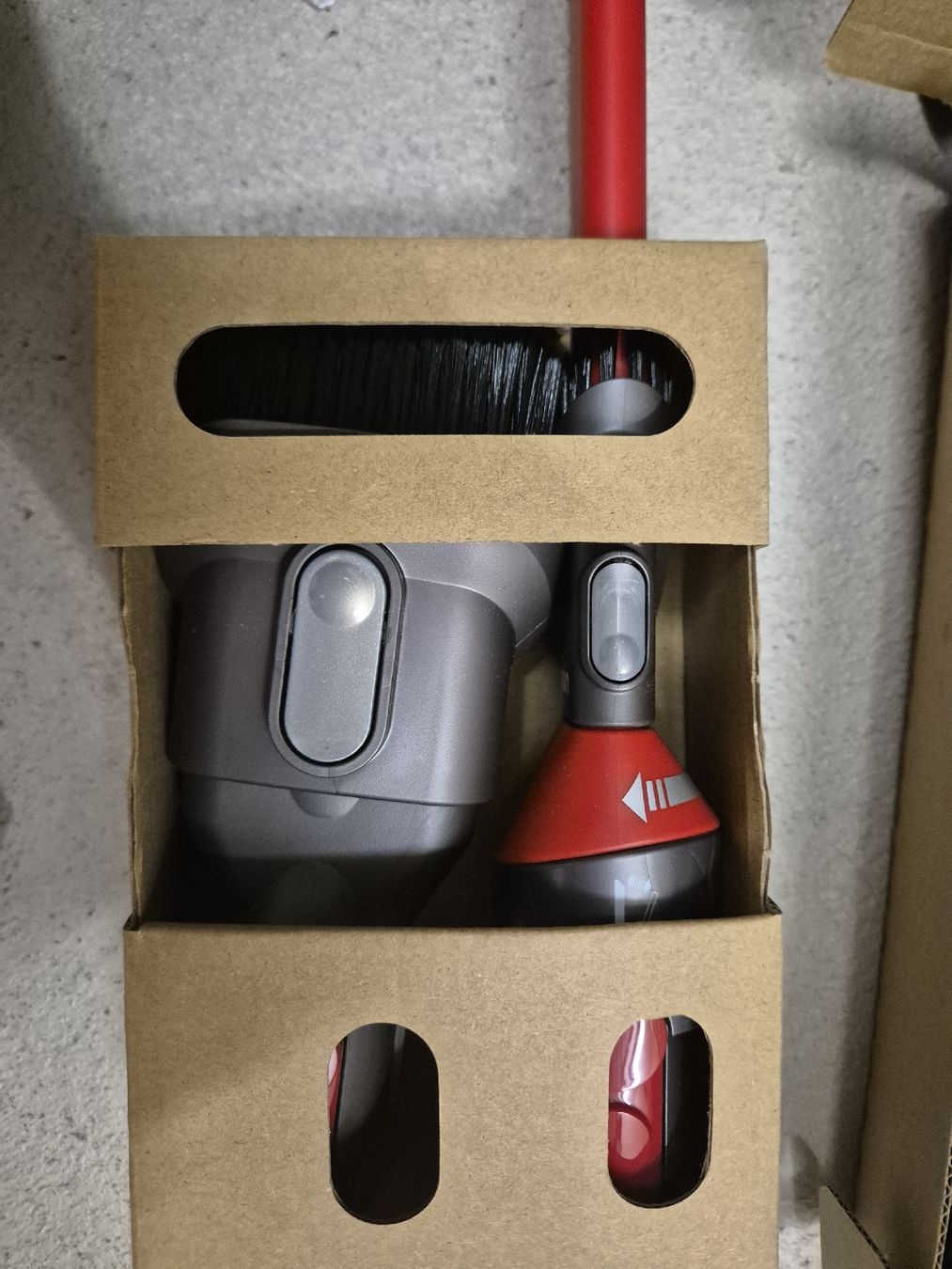 Dyson Aspirapolveri & Accessori: Vacuum Cleaner Accessories Set Dyson New Condition – Usato da Lenzburg venduto da DobrzynM 3