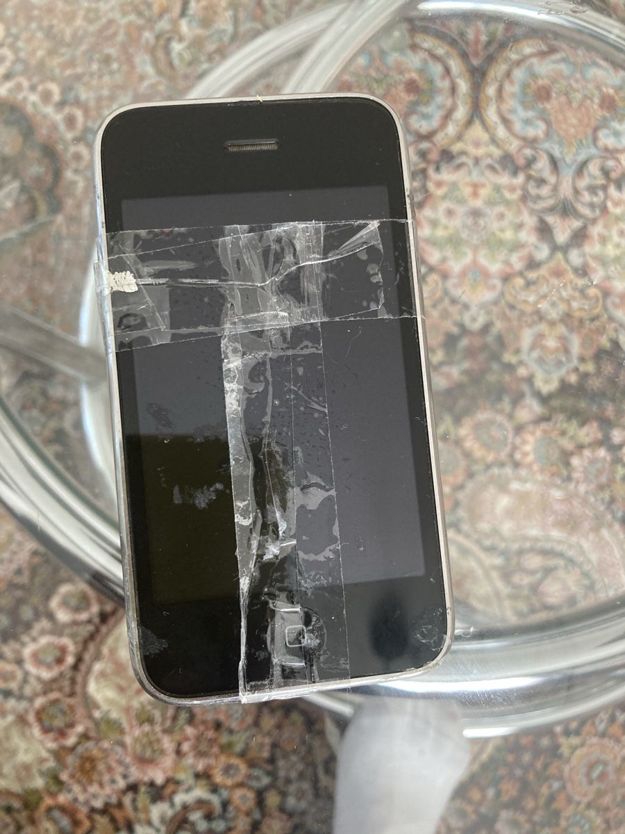 Apple Portables: iPhone 3G  – Défectueux à Breganzona par Homa2704 5
