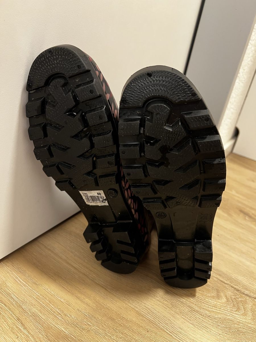 Scarpe da donna: Geblümte Regenstiefel, Größe 40 – Usato da Zürich venduto da GOJ_fr6c 1