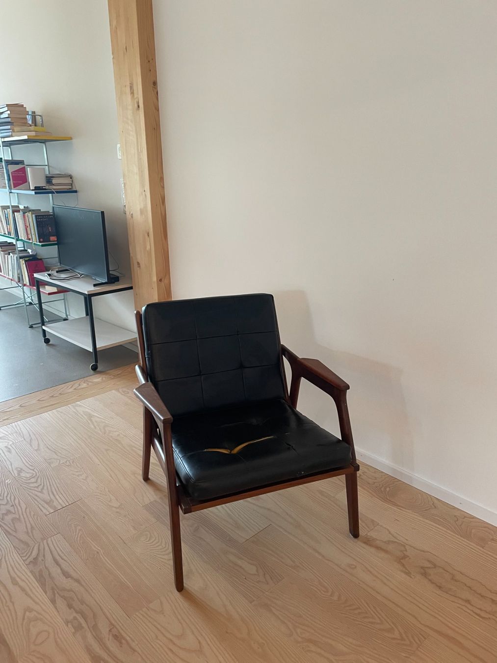 Poltrone: Danish Mid Century Teak Sessel – Usato da Luzern venduto da BAH_9t2c 1