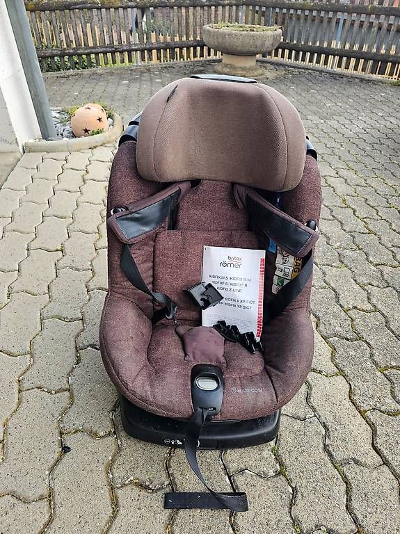 Sièges auto: Maxi-Cosi AxissFix – D'occasion à Hüntwangen par Eknubel 3