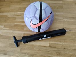 Mini ballon de foot Nike 