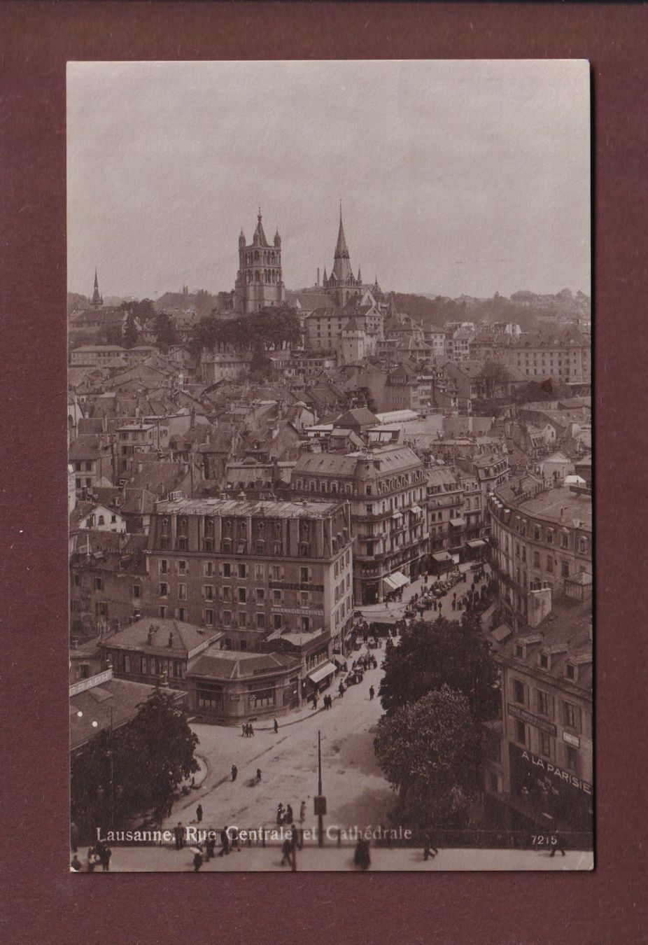 Cartoline postali: LAUSANNE - Rue Centrale - Cathédrale - 1920 – Usato da Pully venduto da nicecards
