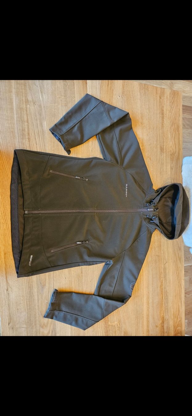 Jacken: Mammut Softshelljacke – Gebraucht aus Balsthal von Rose_96 2