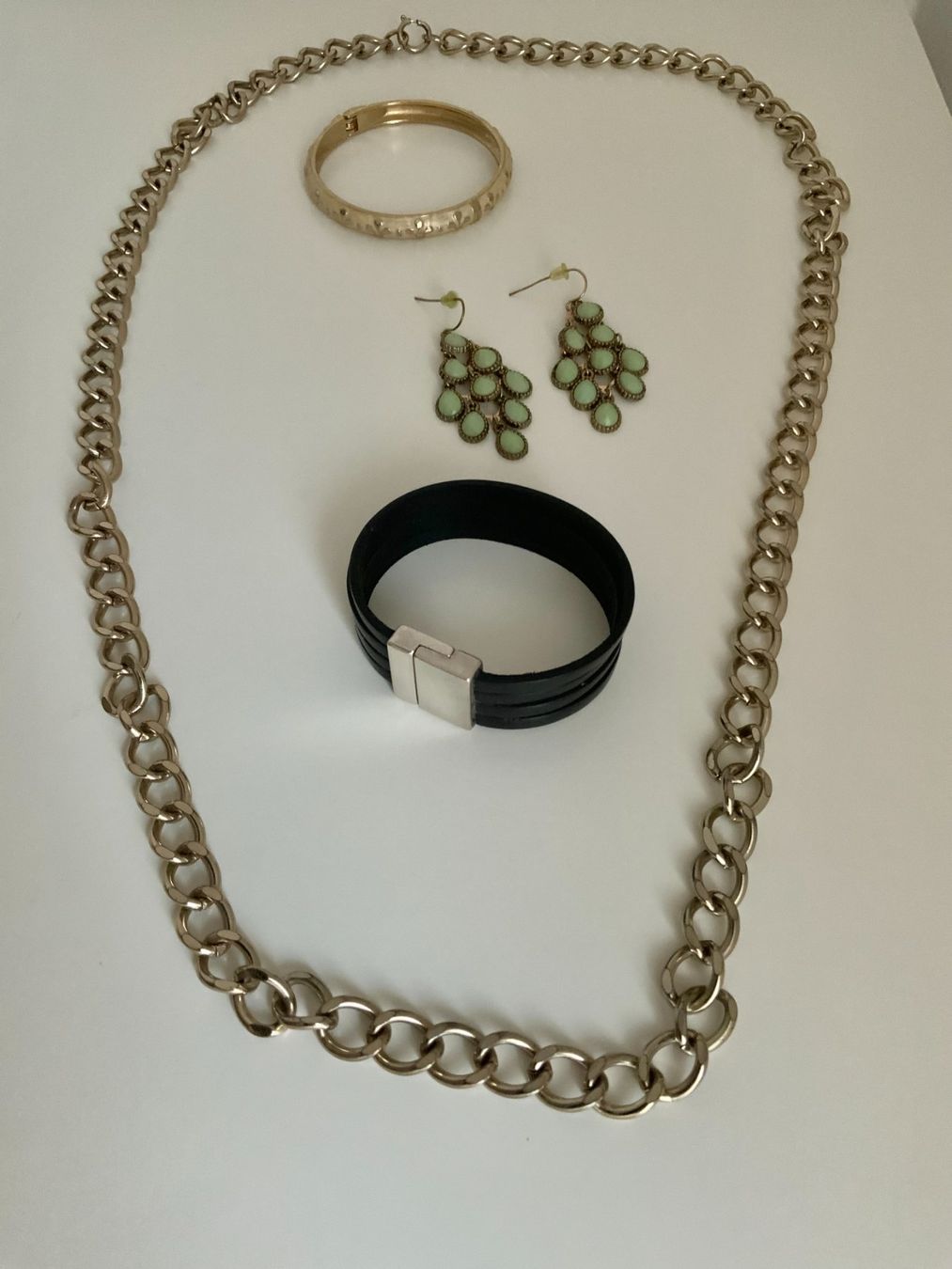 Altri gioielli: Kette, Armreife und Ohrringe / Modeschmuck – Usato da Luzern venduto da Flocke11