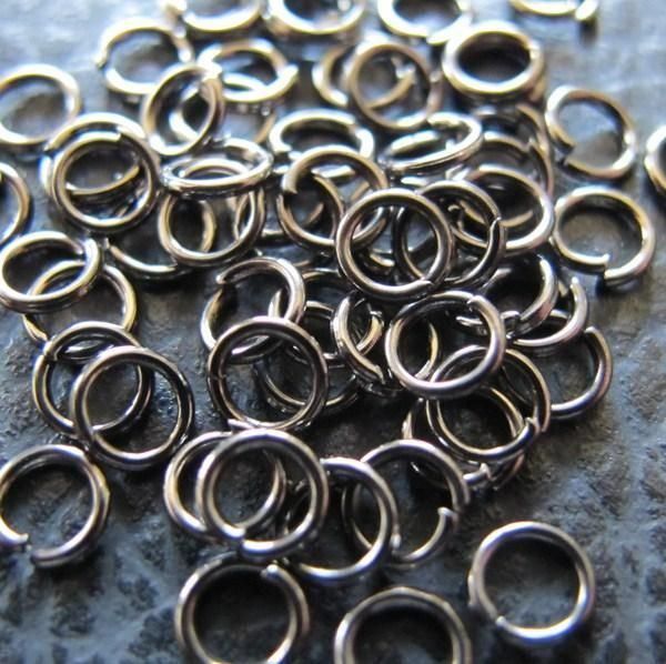 Sonstiges Spielzeug & Basteln: 1500 Jump Ringli, Ringe Gunmetal 4mm – Neu (gemäss Beschreibung) aus Schwanden GL von UHRKNALL 1