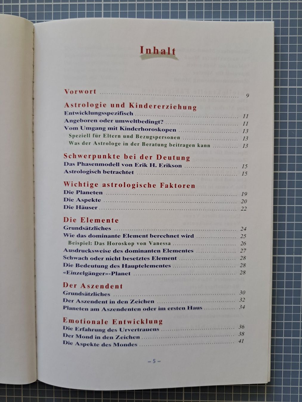 Bücher: Astrologische Kinder-Fibel – Gebraucht aus Oetwil am See von Kuechenzeit 2