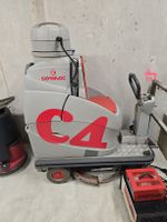 Aufsitz Scheuersaugmaschine Comog C4 mit Akku + Ladestation
