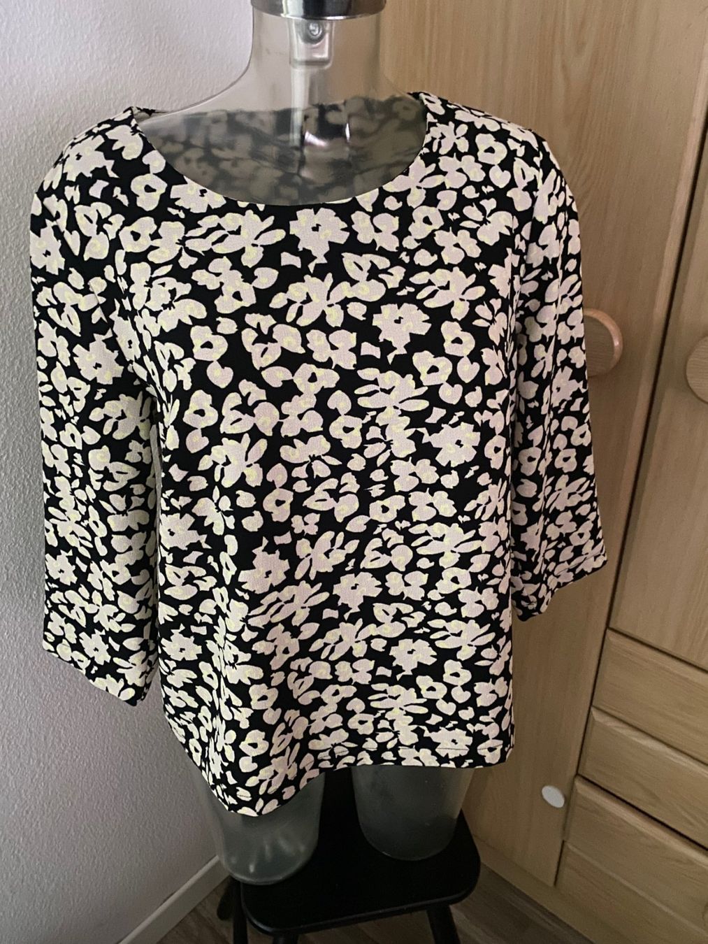Opus T-shirt: OPUS 3/4 Arm Shirt   Grösse 42 – Usato da Allenwinden venduto da Obalu 2