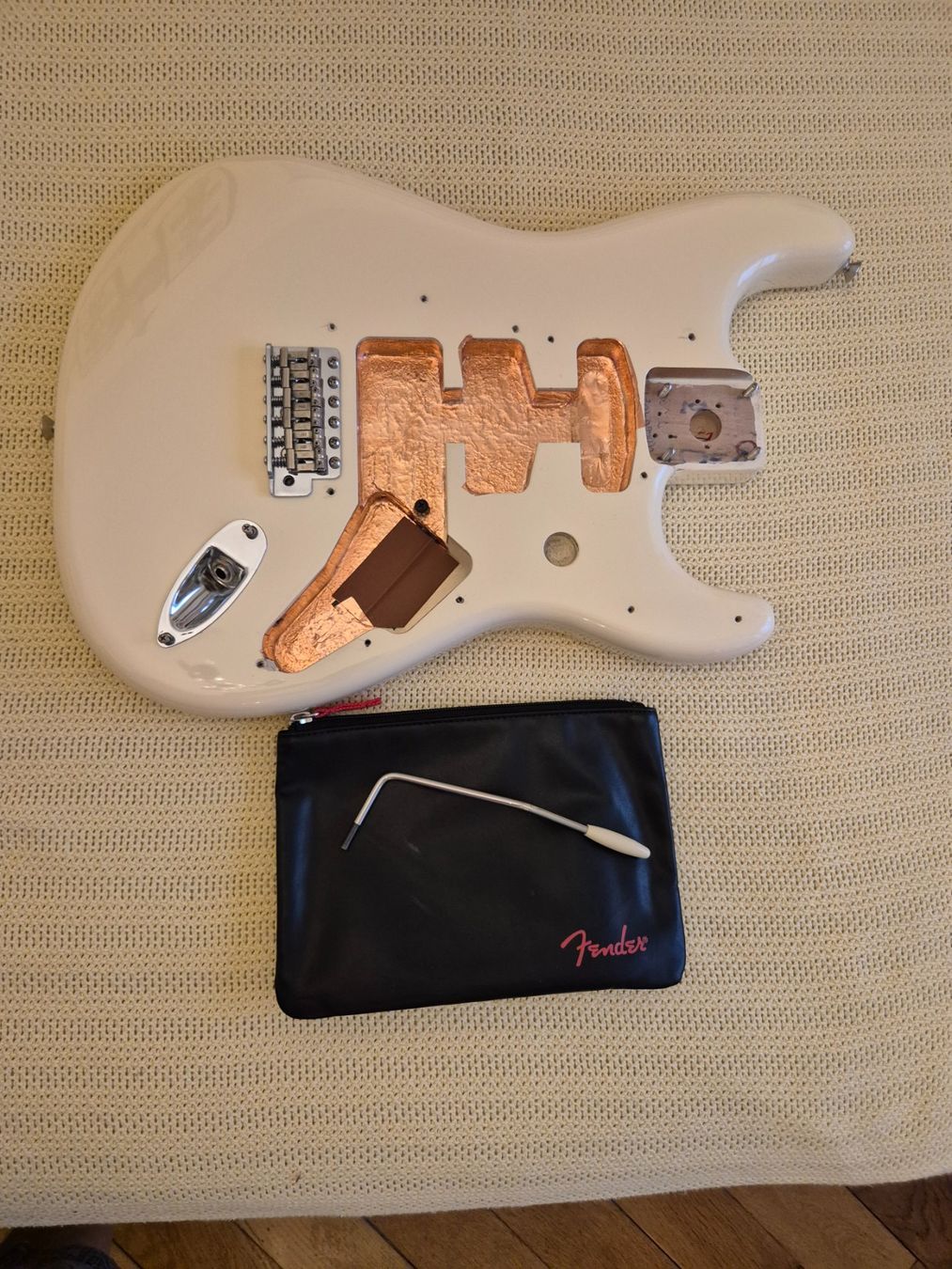 Fender Strumenti musicali: Fender stratocaster Jimmie Hendrix Olimpic white Body – Usato da Zürich venduto da mtm_6wl8