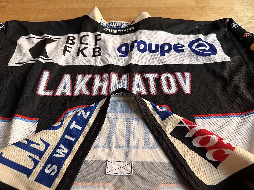 Fribourg-Gottéron Canottiere & Pantaloni: Fribourg-Gottéron Matchworn Jersey 2010/2011  Original – Usato da Luzern venduto da Fesch84 3