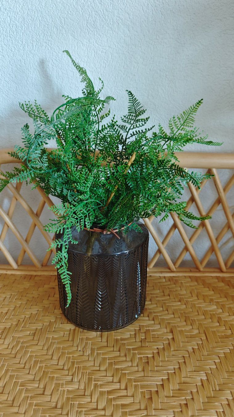 Vasi & Recipienti: Vase avec verdure artificielle – Usato da Hermenches venduto da kar_zj5h
