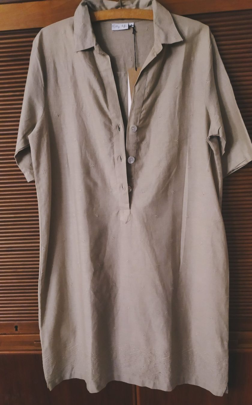 Robes: Robe en lin/coton gr. M – Neuf avec emballage d'origine à Chezard St-Martin par Loucail 1