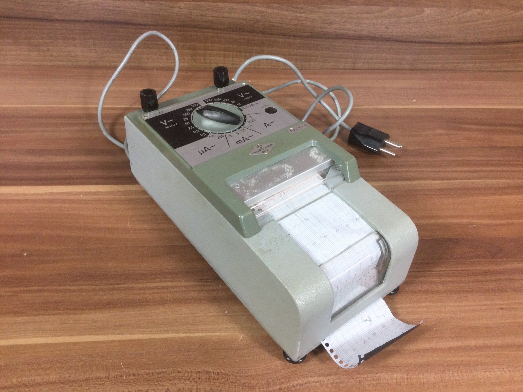Outils anciens: Gebrauchter Elektroschreiber Messgerät – D'occasion à Wangen SZ par kuriosum12