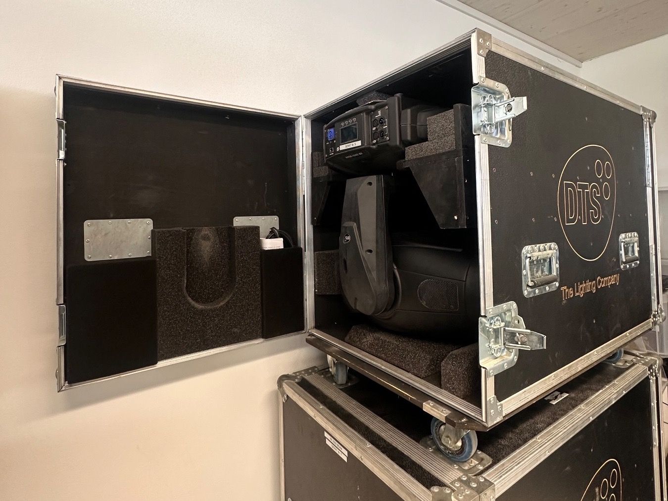 Lampade: DTS XR 2000 Beam – Usato da Gerlafingen venduto da PowerhouseAG