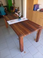 Tavolo in legno di Noce/ Holztisch