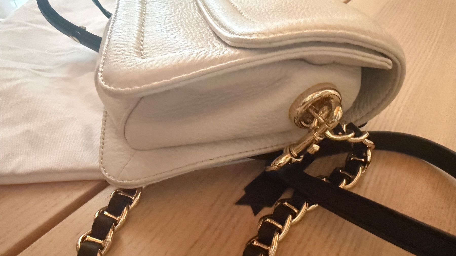 Marc Jacobs Borse da donna: Marc Jacobs kleine Handtasche Leder Crème/Beige – Nuovo (secondo la descrizione) da Winterthur venduto da damoiselles 4