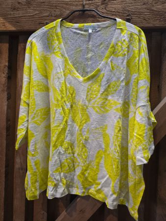 Kleidung: Mint & Mia Shirt (S), sommerliches Muster-NEU