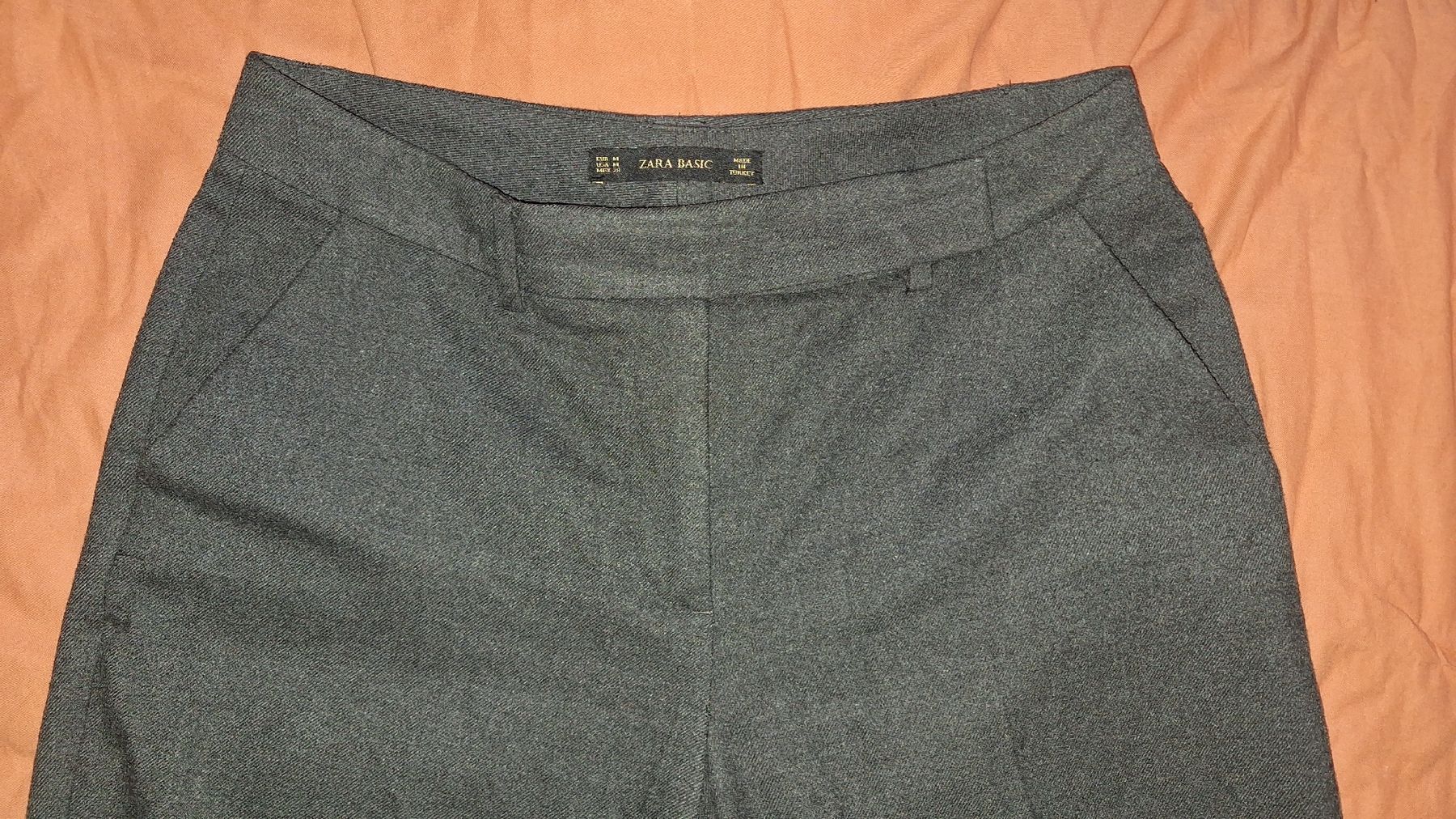 Zara Hosen: Zara Stoffhose Grau – Neu (gemäss Beschreibung) aus Winterthur von _lxeah 1