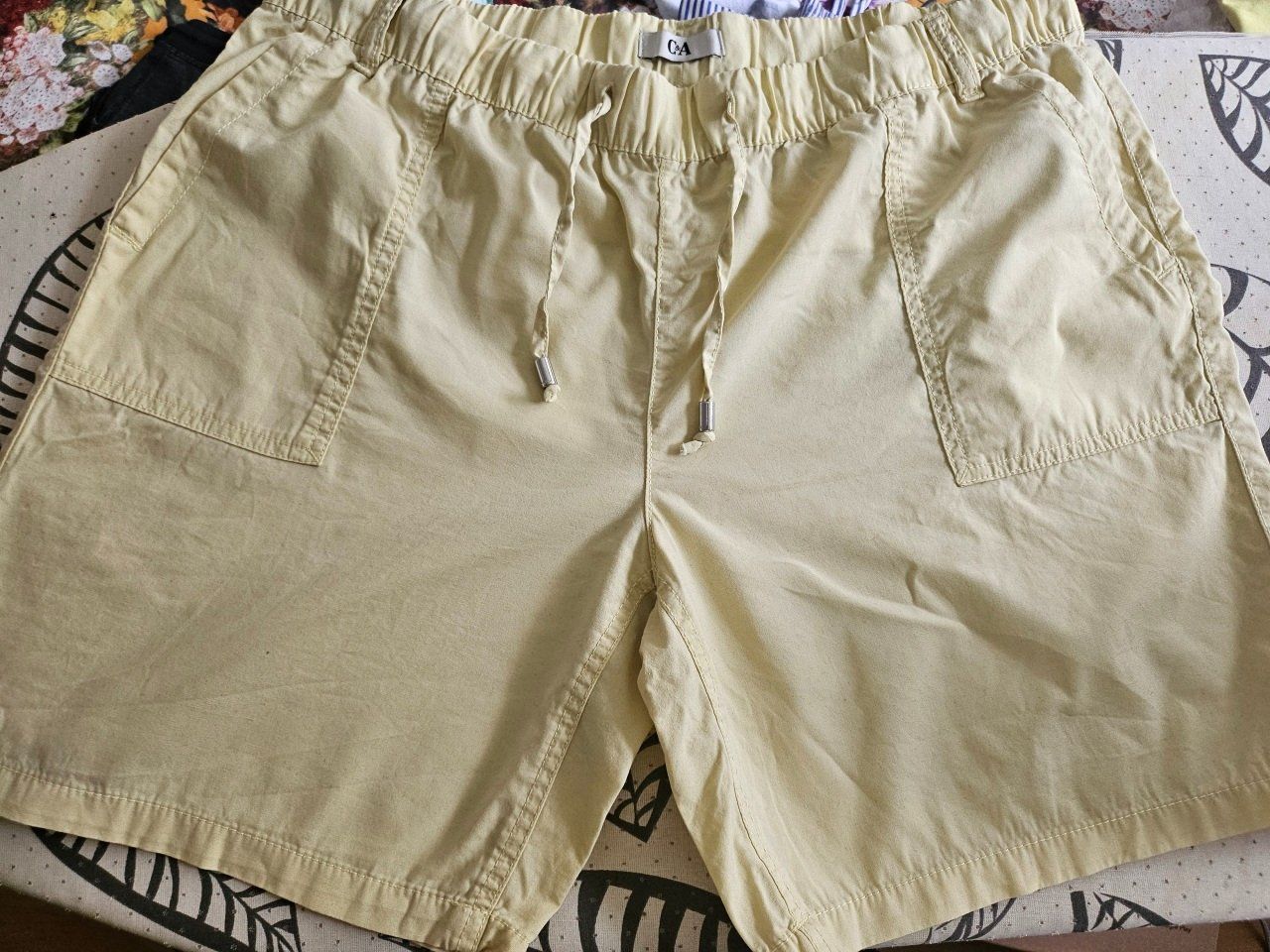 Pantaloni: Shorts und Rock Gr L – Usato da Zermatt venduto da ancise