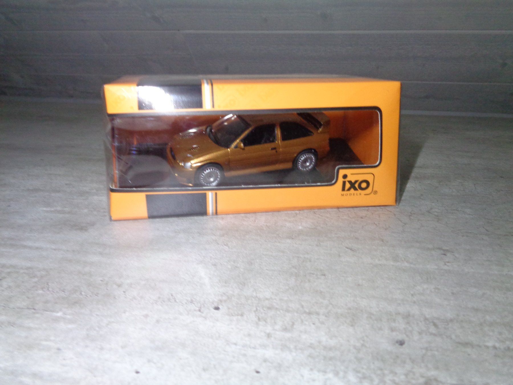 Ford Modellini d'auto: Ixo 1:43 Ford Escort Cosworth 1992 – Nuovo e nell'imballaggio originale da Reconvilier venduto da rallycar 5