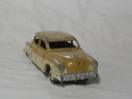 DINKY TOYS  NR. 172  STUDEBAKER  ZWEIFARBIG   BESPIELT