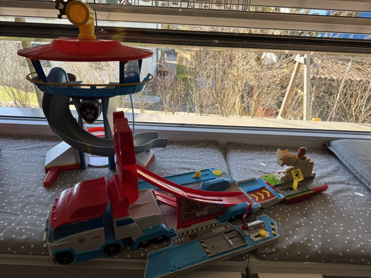 Giocattoli: Paw Patrol Bus + Station – Usato da Gelterkinden venduto da Q.S.F