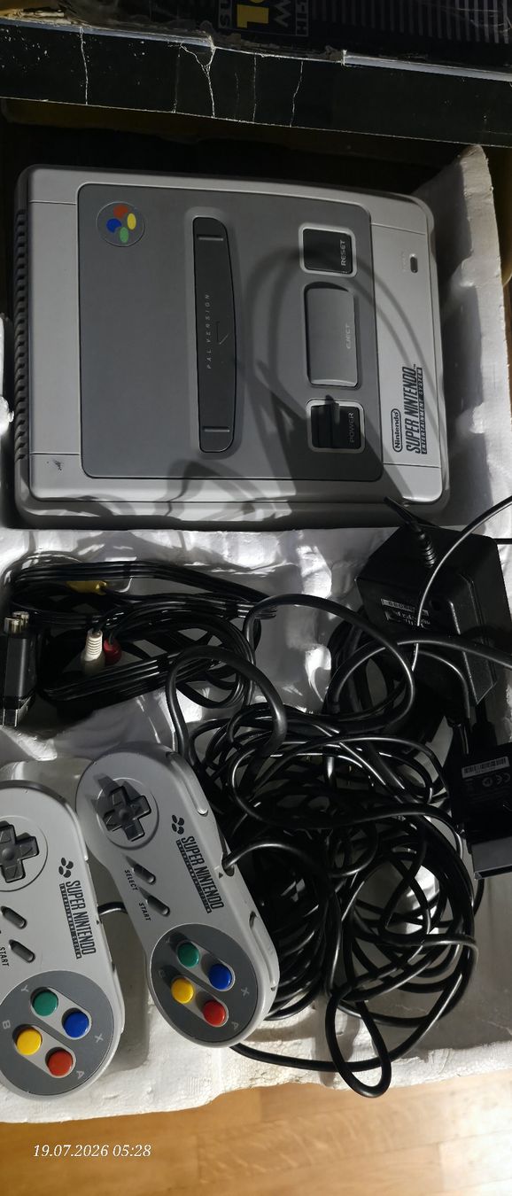Nintendo Konsolen: Nindendo mit diversem Zubehör – Neu (gemäss Beschreibung) aus Utzenstorf von Neukomm23 1